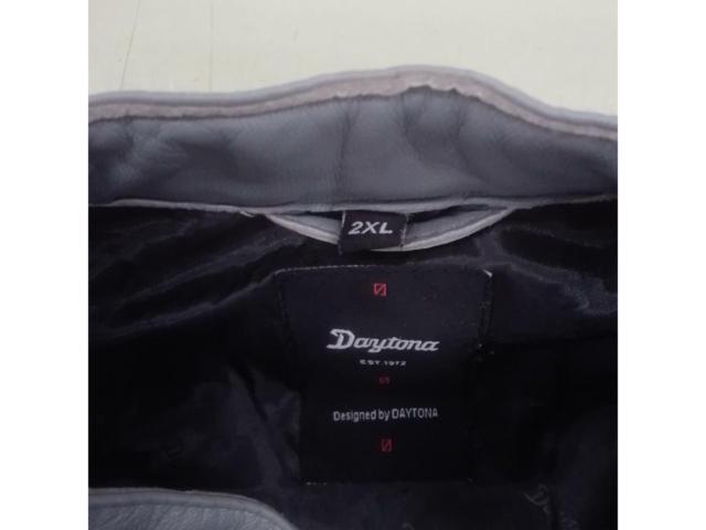 DAYTONA Single Leather Jacket
Size XL
Sheep leather