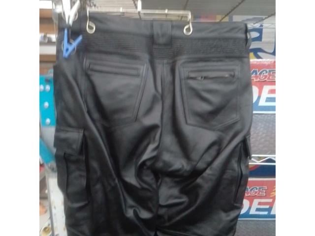 Unknown Manufacturer
Leather pants
Size unknown. Actual measurements (laid flat): Waist 46cm, Inseam 70cm.