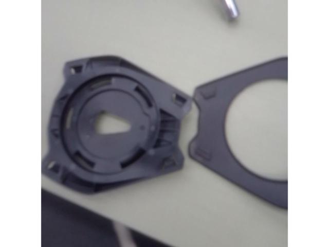 GIVI Tank Lock Base
Seat flange (for locations other than tanks)