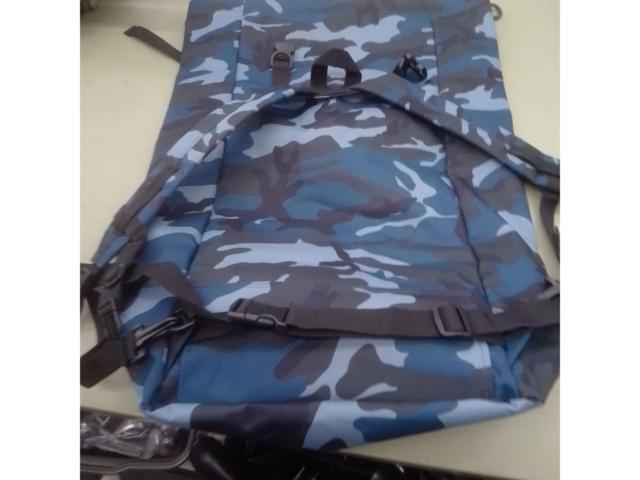 DEGNER
Waterproof backpack
Size 50/40cm
Camo