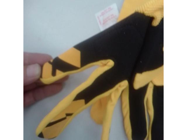 SHIFT
WHT3
Air Gloves
Size XL
yellow