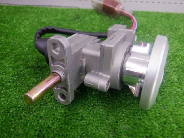 2 manufacturer unknown
Key cylinder