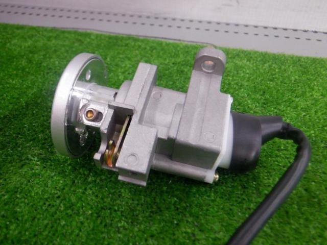 2 manufacturer unknown
Key cylinder