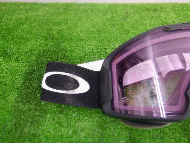 OAKLEY
Oakley
Goggles
