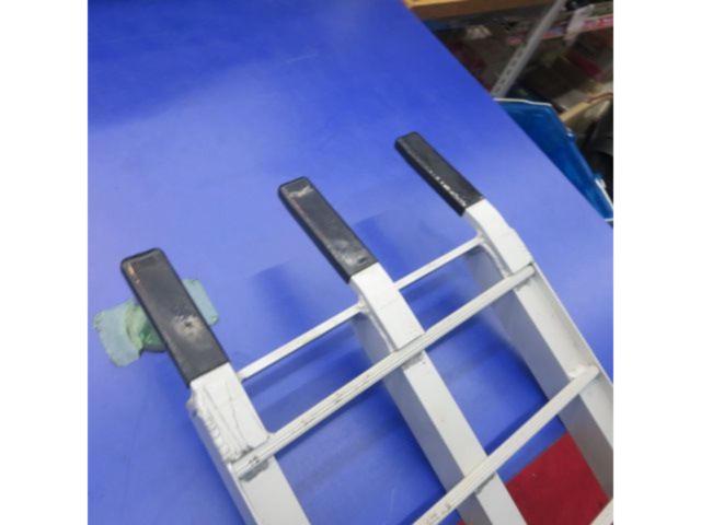 Unknown Manufacturer
Aluminum ladder rail
Berotaipu
About 210 cm
