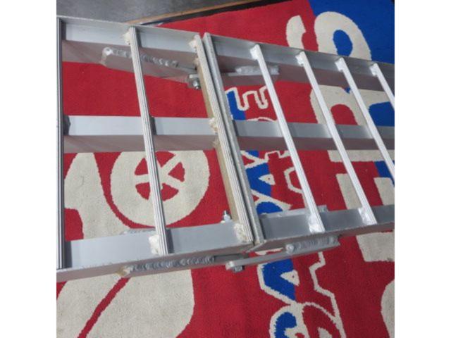 Unknown Manufacturer
Aluminum ladder rail
Berotaipu
About 210 cm