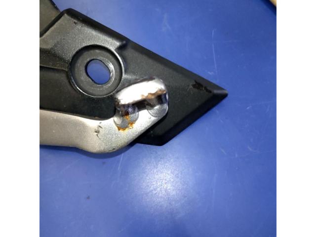Kawasaki genuine footpegs
Remove NINJA650 ('18)