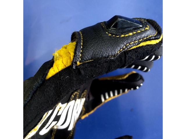 YeLLOW
CORN Riding Gloves
L size