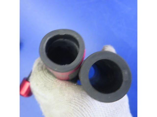 Unknown Manufacturer
Throttle color
& Grip & Bar End Set
Removed from ZZR400 (N1)