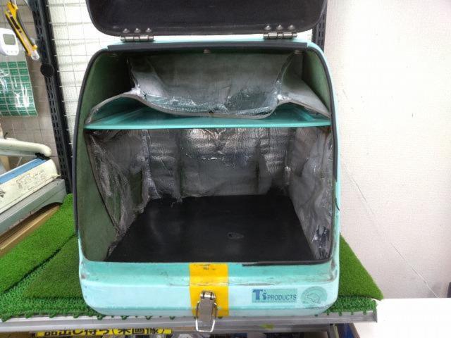 1T ’S
PRODUCTS
Delivery box