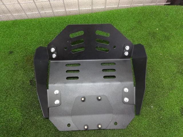 3 manufacturer unknown
Skid plate