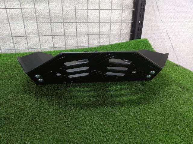 3 manufacturer unknown
Skid plate