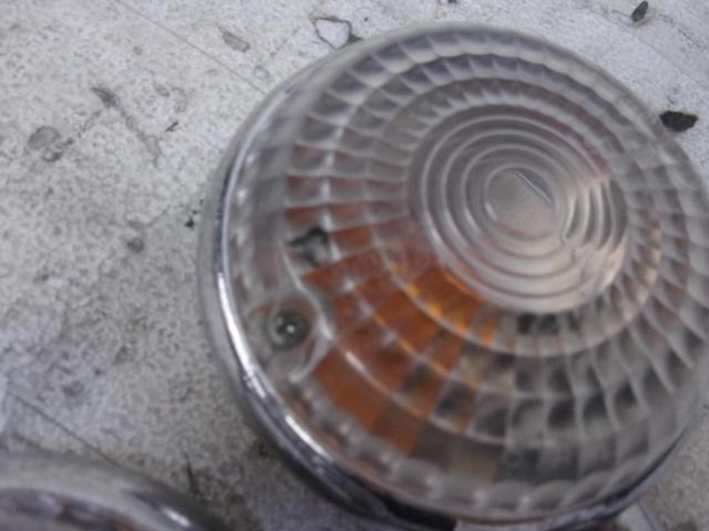 Genuine Yamaha front and rear turn signal set
VMAX1200 ('01
Canada specification)
