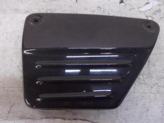 PASTEQUE Carbon Side Covers
VMAX1200 ('01
Canada specification)