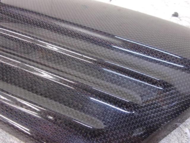 PASTEQUE Carbon Side Covers
VMAX1200 ('01
Canada specification)