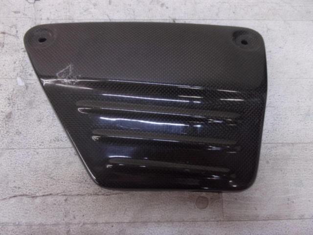 PASTEQUE Carbon Side Covers
VMAX1200 ('01
Canada specification)