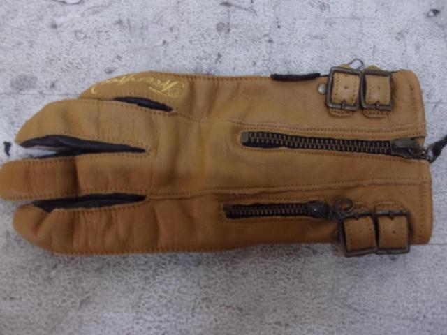 Size: S (Women's) Free x Free Leather Gloves