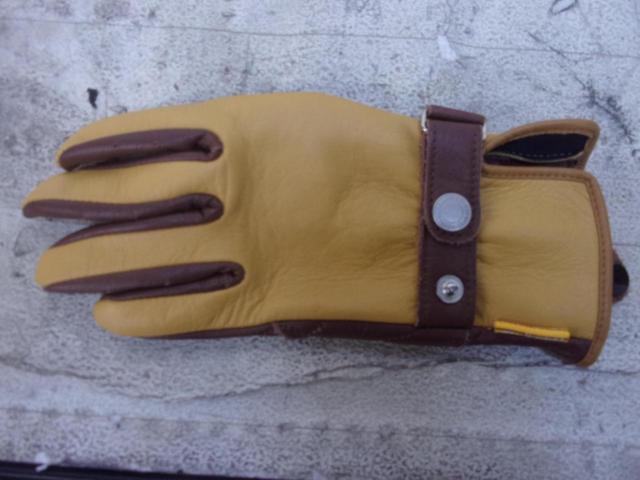Size: S (Women's) CLEVER Leather Gloves