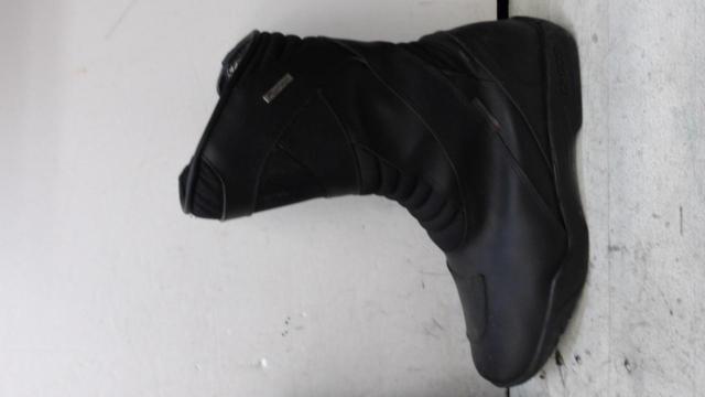 Size: 44 (27.5 cm equivalent)
FORMA
Riding boots