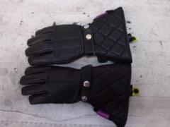 Size: MISM Leather Gloves