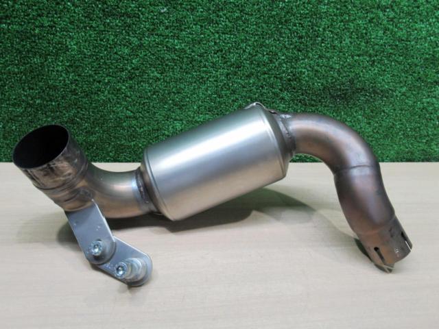 GP style
Slip-on silencer
DUKE
125 (11-16)
LeoVince