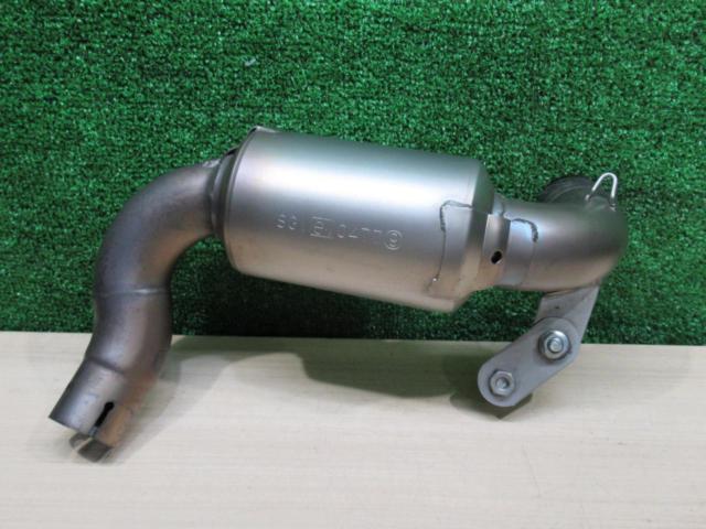 GP style
Slip-on silencer
DUKE
125 (11-16)
LeoVince