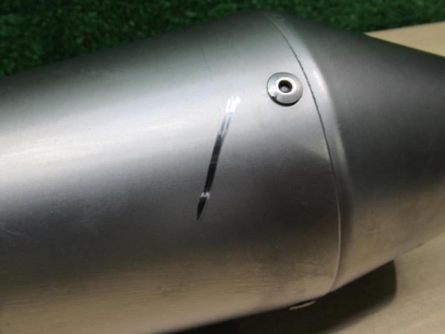 GP style
Slip-on silencer
DUKE
125 (11-16)
LeoVince