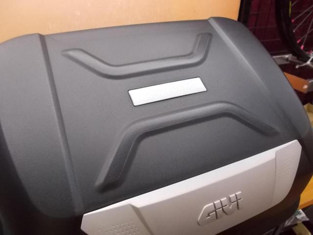 GIVI (ENT)
E43N
Mono Lock rear box
General purpose