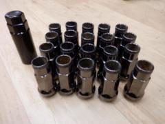 メーカー不明 スチールレーシングナット 貫通タイプ 20個 M12xP1.5 ソケット有