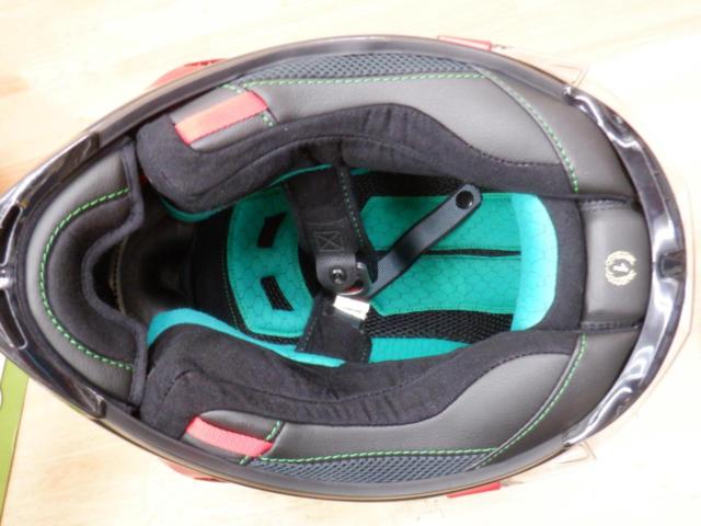 NOLAN
X-lite
X-803RS
ULTRA
CARBON
IRIDIUM
EDITION
XL size (61cm-62cm)