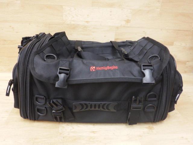 No shoulder strap
HenlyBegins
Touring Seat Bag M
DH-718
Capacity: 33-42L
