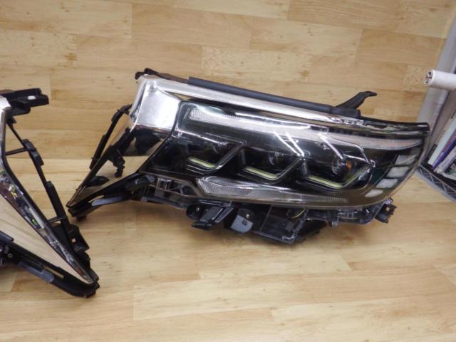 メーカー不明 3眼プロジェクターLEDヘッドライト シーケンシャルウインカー オープニング機能付 ランドクルーザープラド 150系 後期