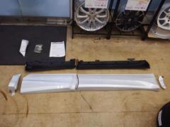 右側のみ MODELLISTA サイドスカート MSD44-16001-A0 カローラクロス 10系