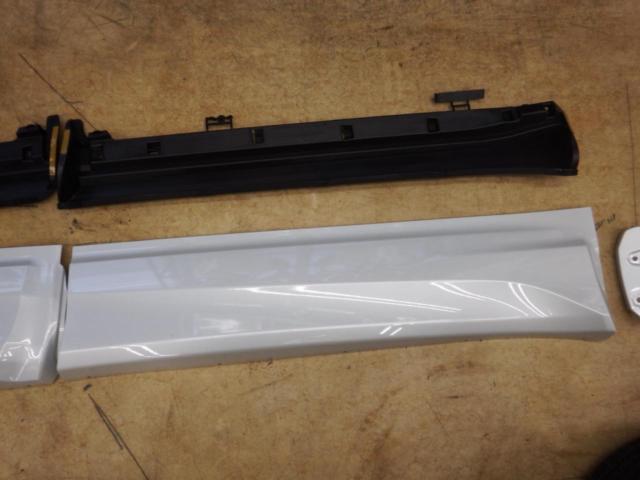 右側のみ MODELLISTA サイドスカート MSD44-16001-A0 カローラクロス 10系