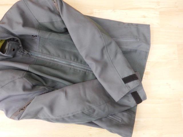 Inner Mu
ixon
FRESH
A
Jacket
L size