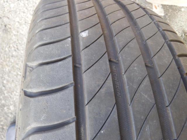 Only one
MICHELIN
PRIMACY 4