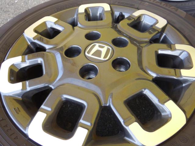 Honda genuine GT series
Freed Crosstar genuine wheels + YOKOHAMA
BluEarth-FE
AE30+YOKOHAMA
BluEarth-FE
AE30