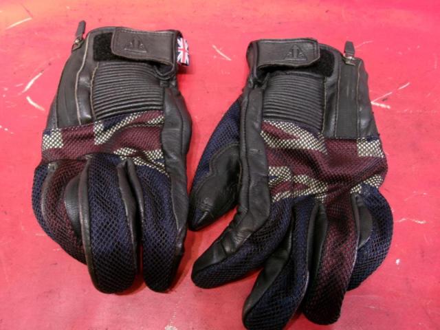 サイズL/10【TRIUMPH】 FLAG MESH GLOVE