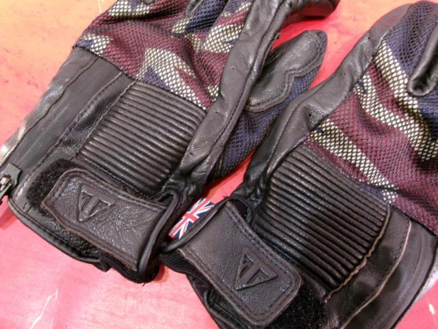 サイズL/10【TRIUMPH】 FLAG MESH GLOVE