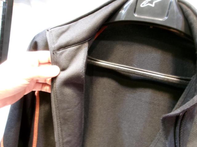 Size M
DAYTONA
DI002FA
Windproof and thermal full-zip innerwear