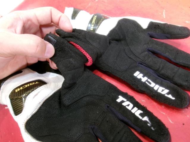 Size XL
RSTaichi
RST 442
Raptor mesh glove
Black / Red / White