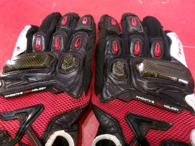 Size XL
RSTaichi
RST 442
Raptor mesh glove
Black / Red / White