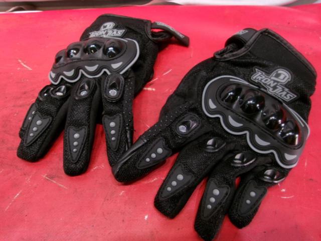 Size L
IRON
JIAS
MAD01
Mesh glove
Unused item