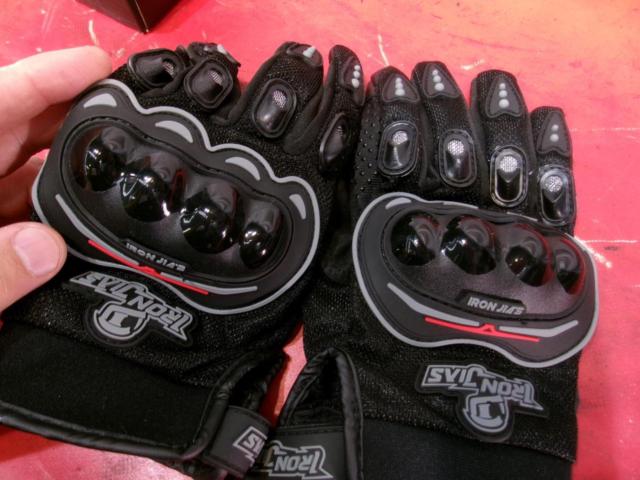 Size L
IRON
JIAS
MAD01
Mesh glove
Unused item