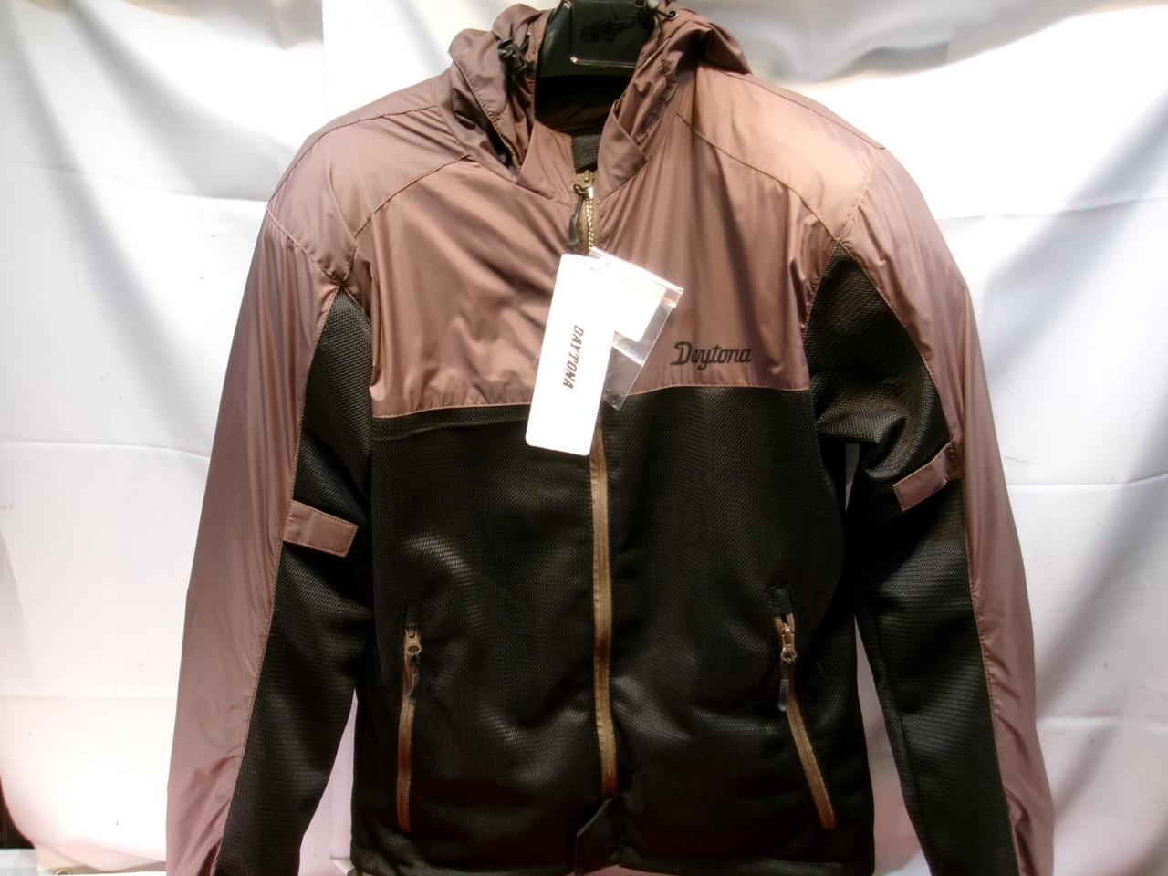 Size L
DAYTONA
32181
DJ-001SA
FIELD
MESH
JCKET (Field Mesh Jacket)
Brown
Unused item