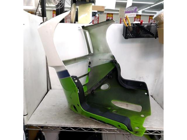 9KAWASAKI
Genuine under cowl