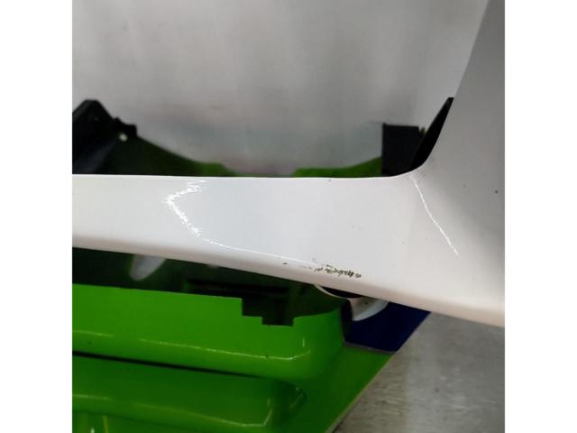 9KAWASAKI
Genuine under cowl
