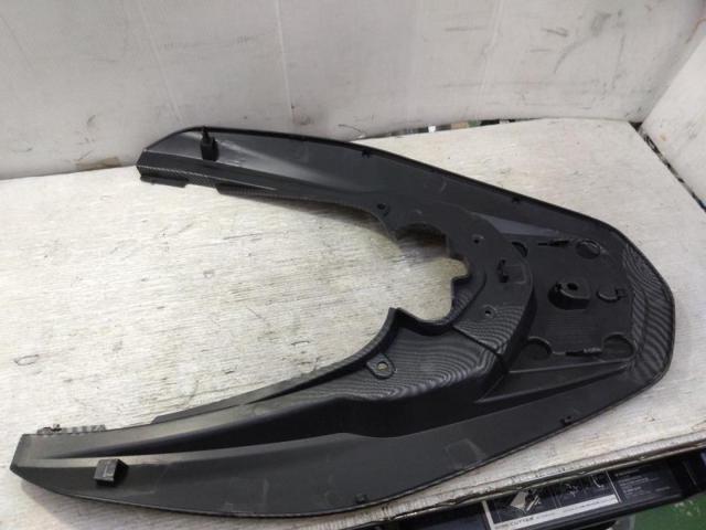 2HONDA
Genuine PCX125 rear spoiler cover