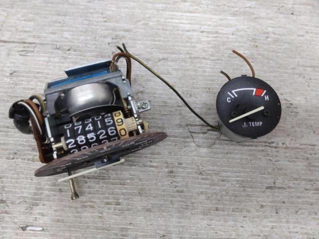 9HONDA
VFR750 genuine speedometer