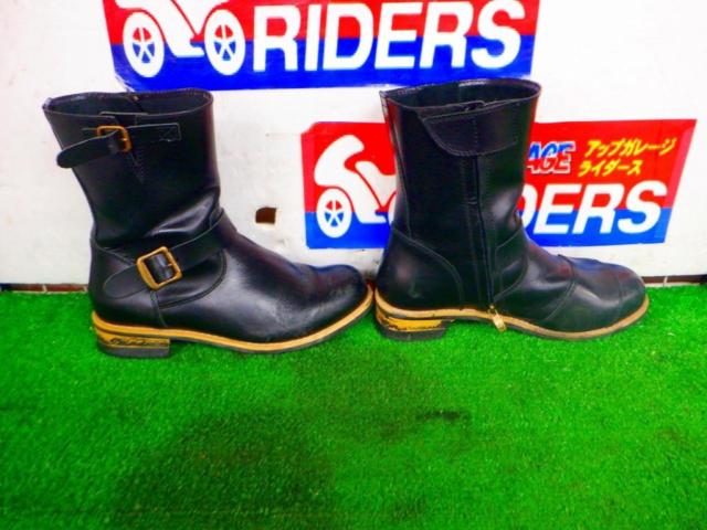 WILD
WING
Touring leather boots